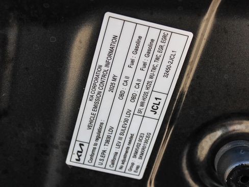 Used 2025 Kia K4 LXS image 27