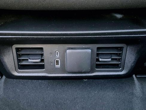 Used 2024 Chevrolet Silverado 1500 LT image 12