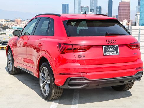 Used 2025 Audi Q3 2.0T Premium w/ Convenience Package image 8