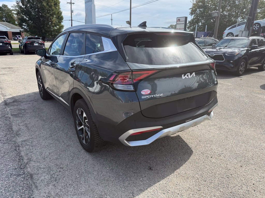 Used 2024 Kia Sportage EX AWD/4WD image 8