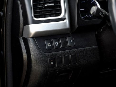Used 2017 Toyota Highlander Plus image 36