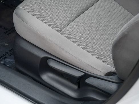 Used 2025 Toyota Prius LE FWD image 26