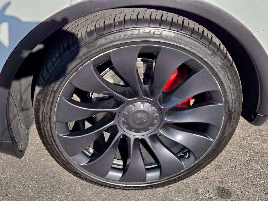 Used 2022 Tesla Model Y Performance AWD/4WD image 4