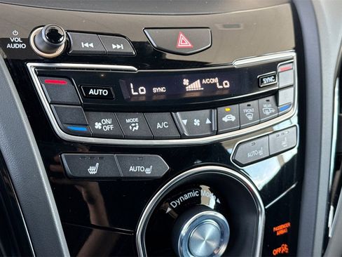 Certified 2025 Acura RDX SH-AWD image 25