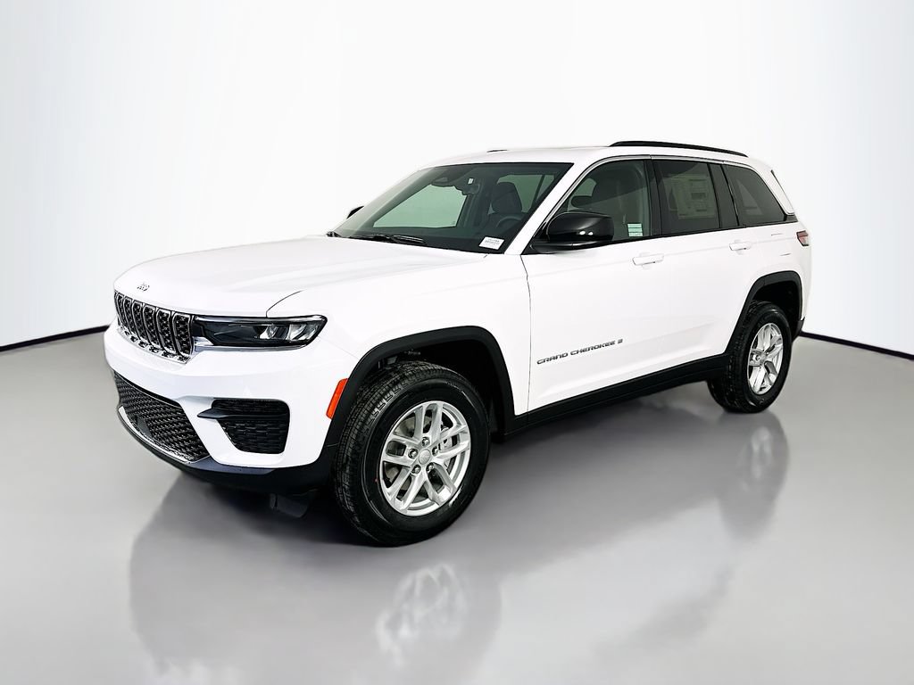 New 2026 Jeep Grand Cherokee Laredo X RWD image 3