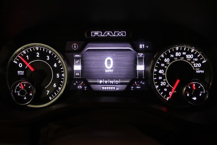 Used 2021 RAM 1500 Laramie AWD/4WD image 39