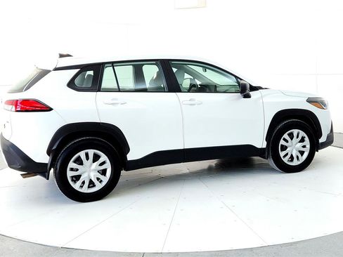 Used 2023 Toyota Corolla Cross L image 6