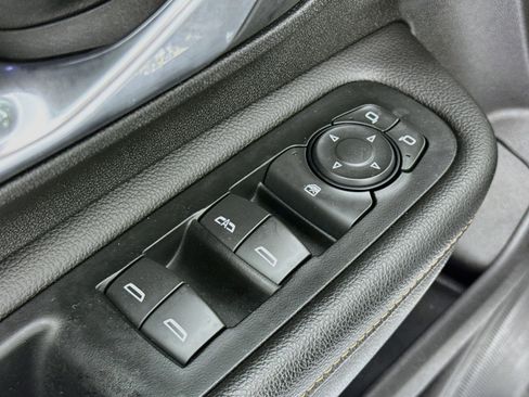 Used 2018 GMC Terrain SLE FWD image 17