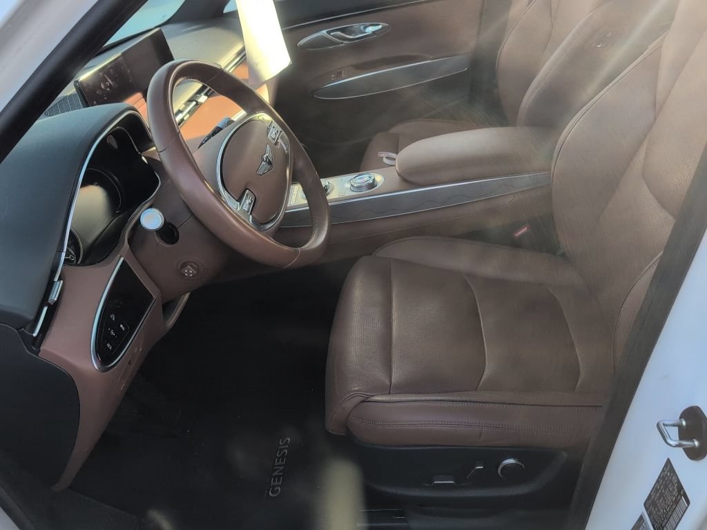 Certified 2022 Genesis GV70 2.5T w/ Advanced Package AWD/4WD image 5