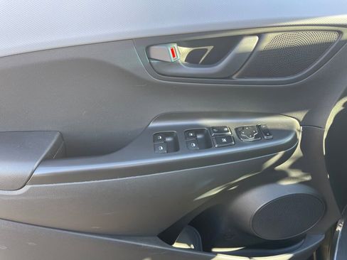 Used 2020 Hyundai Kona SE AWD/4WD image 7