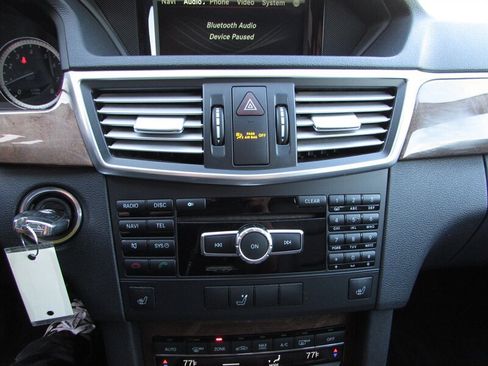 Used 2013 Mercedes-Benz E 350 4MATIC Wagon image 19