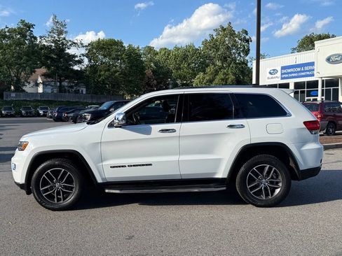 Used 2018 Jeep Grand Cherokee Limited AWD/4WD image 5