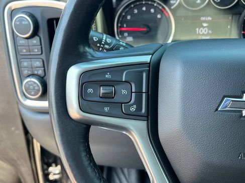 Used 2022 Chevrolet Silverado 1500 LT Trail Boss w/ LT Trail Boss Premium Package AWD/4WD image 32
