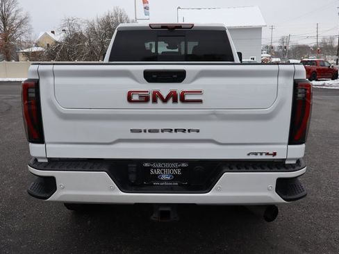 Used 2025 GMC Sierra 2500 AT4 w/ AT4 Premium Plus Package image 17
