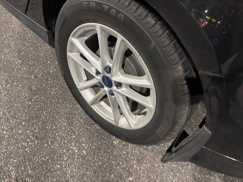 Used 2015 Ford Focus SE image 6