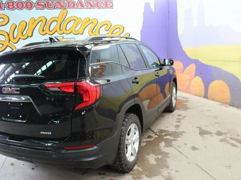 Used 2021 GMC Terrain SLE image 7