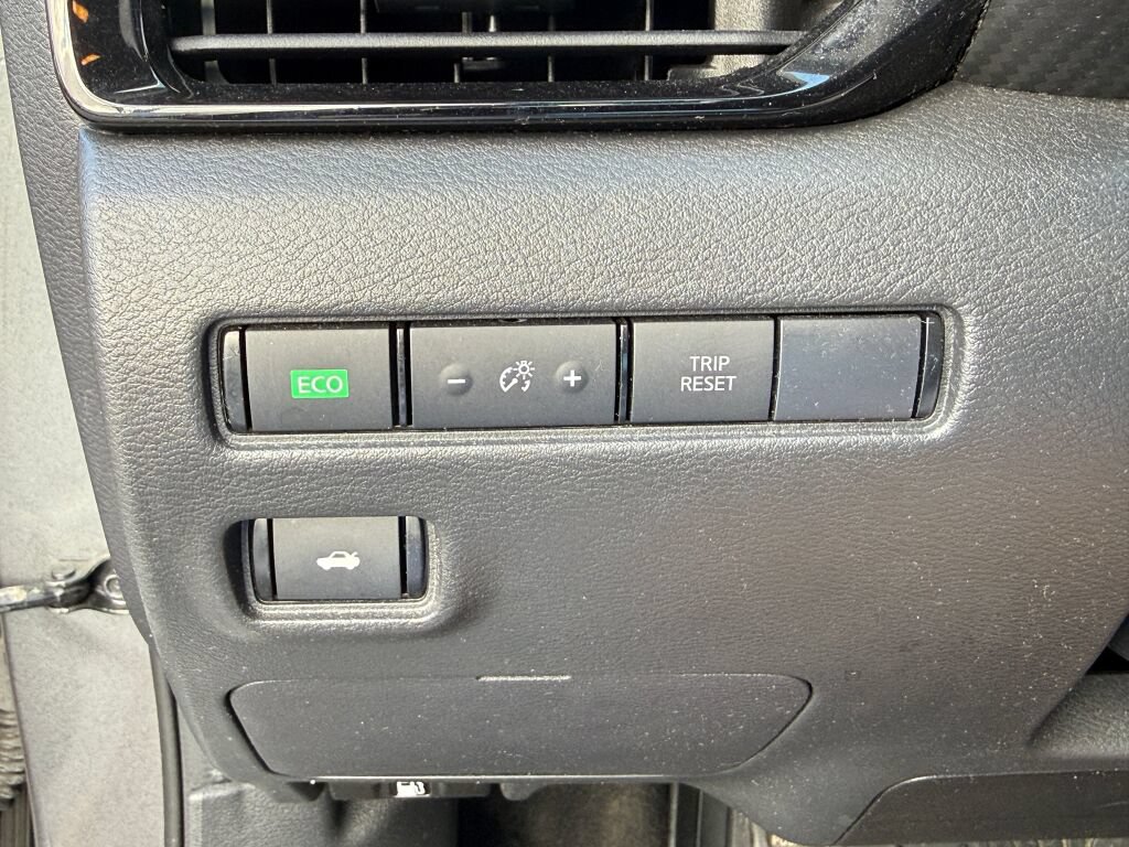 Used 2020 Nissan Sentra SV FWD image 29