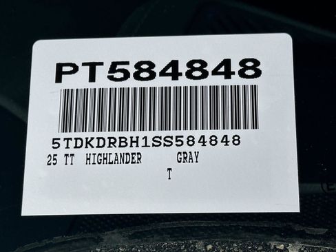 Certified 2025 Toyota Highlander Platinum image 14