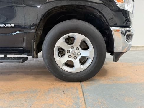 Used 2019 RAM 1500 Tradesman w/ SXT Appearance Group AWD/4WD image 8