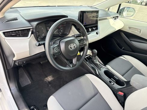 Used 2024 Toyota Corolla LE FWD image 9