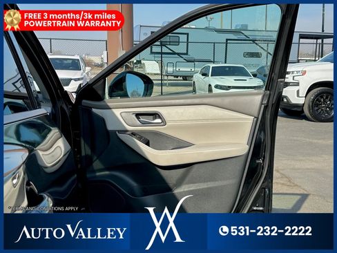 Used 2023 Nissan Rogue SL AWD/4WD image 17