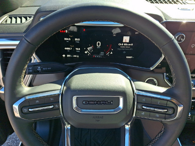 Used 2026 GMC Canyon Denali AWD/4WD image 4