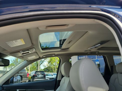 Used 2023 Kia Telluride SX FWD image 12
