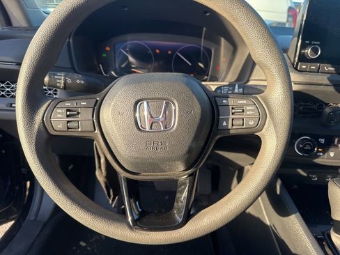 Used 2025 Honda Accord LX image 9