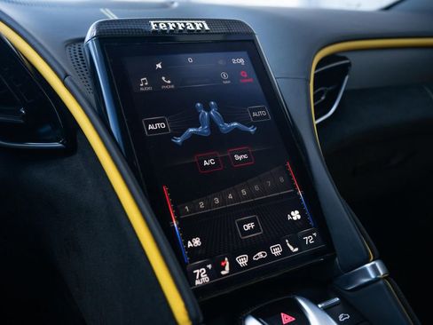 Used 2024 Ferrari Roma Spider image 43