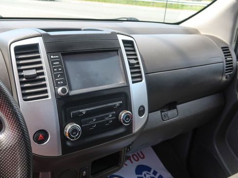 Used 2019 Nissan Frontier S RWD image 9