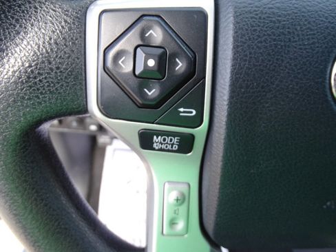 Used 2017 Toyota Tundra SR5 image 19