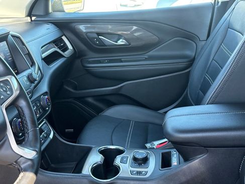 Used 2024 GMC Terrain Denali image 8