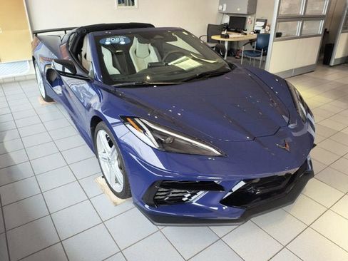 Used 2025 Chevrolet Corvette Stingray Coupe w/ Z51 Performance Package RWD image 5