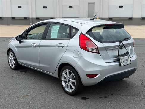 Used 2019 Ford Fiesta SE w/ Equipment Group 201A FWD image 4