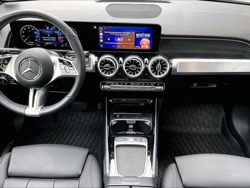 Used 2026 Mercedes-Benz GLB 250 4MATIC image 24