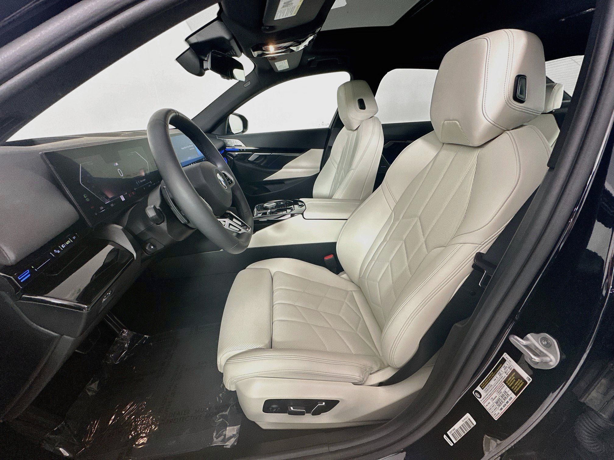 Used 2025 BMW 530i w/ M Sport Package RWD image 20