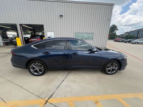 Used 2024 Honda Accord EX-L image 9