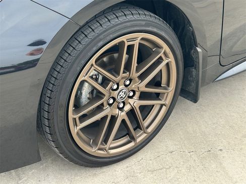 Used 2024 Toyota Corolla SE image 9