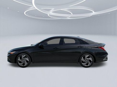 New 2026 Hyundai Elantra SEL Sport Premium FWD image 3