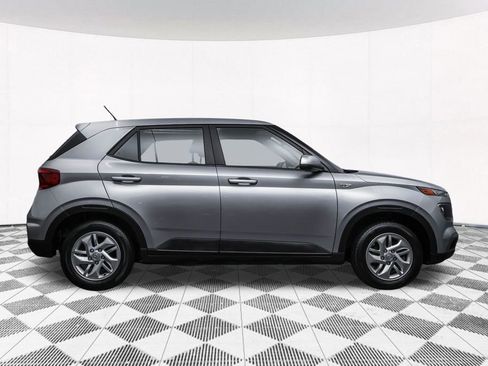 Used 2023 Hyundai Venue SE w/ Cargo Package image 38