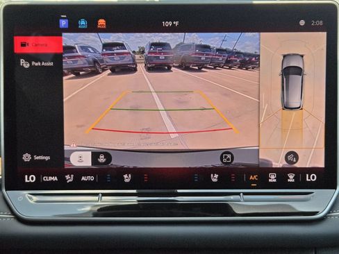 New 2026 Volkswagen Tiguan SEL R-Line AWD/4WD image 17