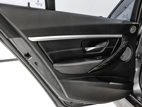 Used 2017 BMW 340i Sedan image 57