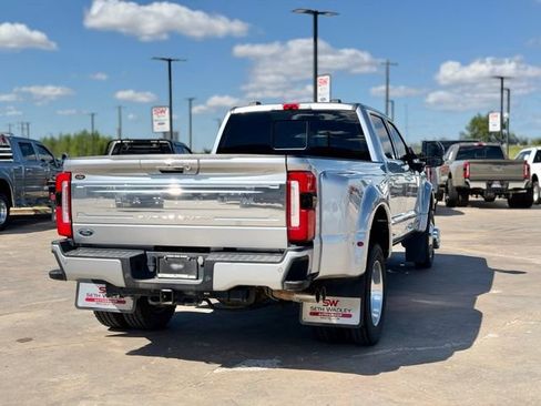 Used 2023 Ford F450 Platinum AWD/4WD image 4
