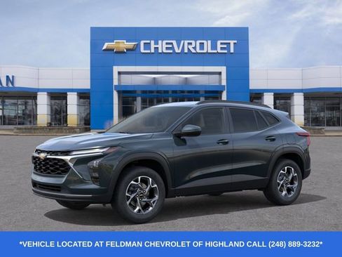 New 2026 Chevrolet Trax LT w/ Driver Confidence Package FWD image 2