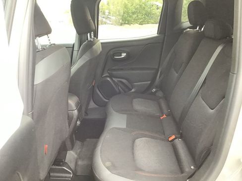 Certified 2023 Jeep Renegade Trailhawk image 17