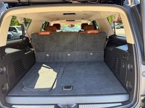 Used 2015 Cadillac Escalade ESV Premium image 34