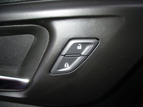 Used 2024 Chevrolet Malibu LT image 30