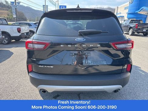 Used 2023 Ford Escape Active image 7