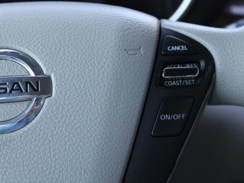 Used 2014 Nissan Quest S image 20