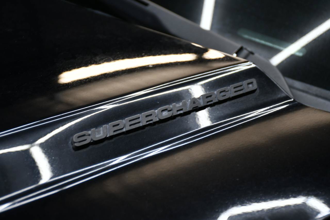 Used 2018 GMC Sierra 1500 SLT AWD/4WD image 3